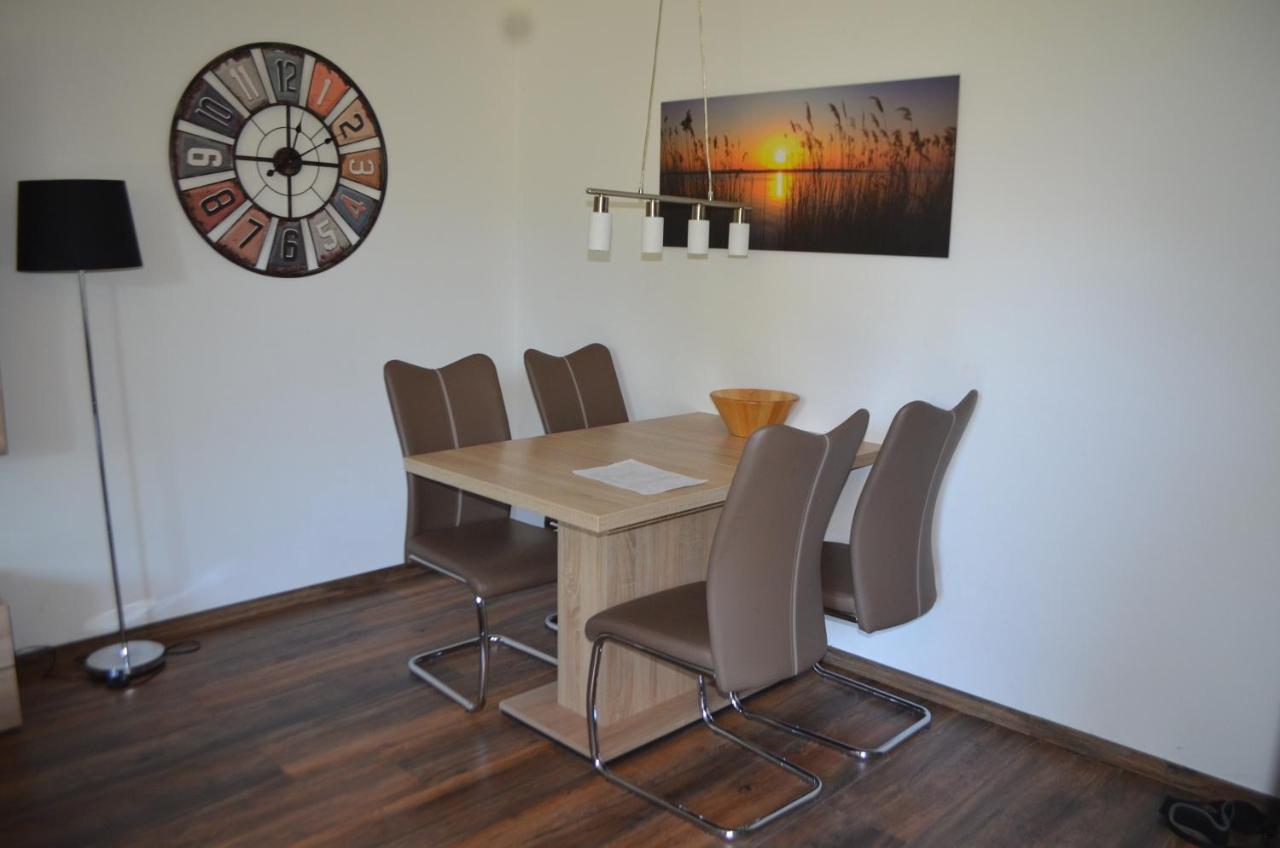 Ferienwohnung Yacht Im Schiffehaus Schillig Exterior foto